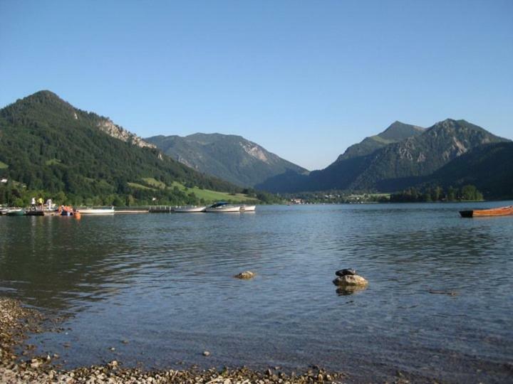 Wohnung Edelweiss - Wohnen Auf Zeit - Homeoffice - Nah Am See - Buchbar Ab 28 Naechte Schliersee Exterior photo